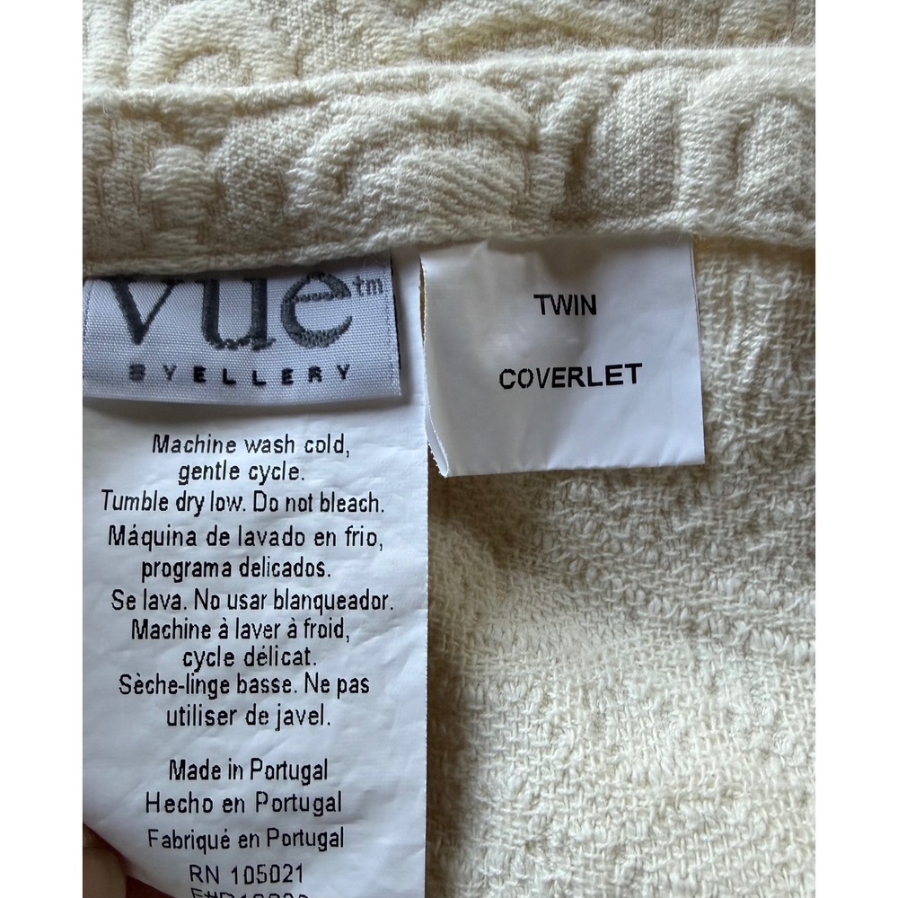 Vue by Ellery Vintage Off White Twin Cotton Coverlet Embossed Medallion Portugal - Picture 5 of 9
